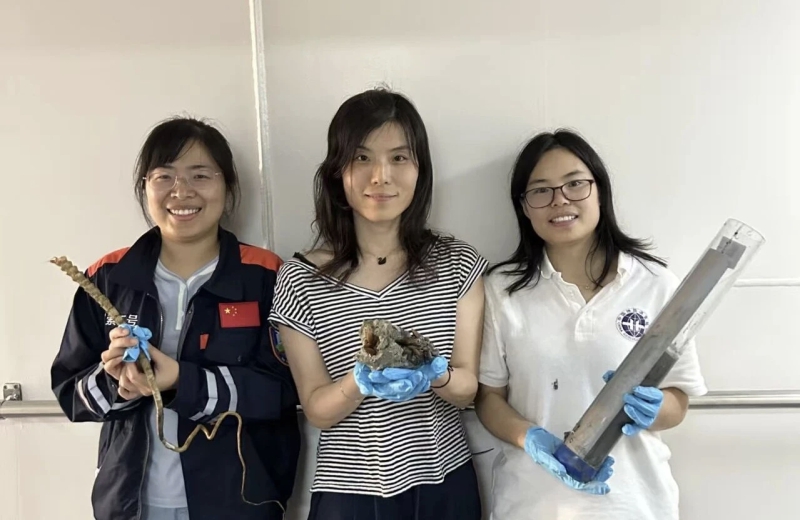 向海图强绽芳华巾帼逐梦探深蓝——记青岛海洋地质研究所深海极端环境矿产资源探测团队(图3)