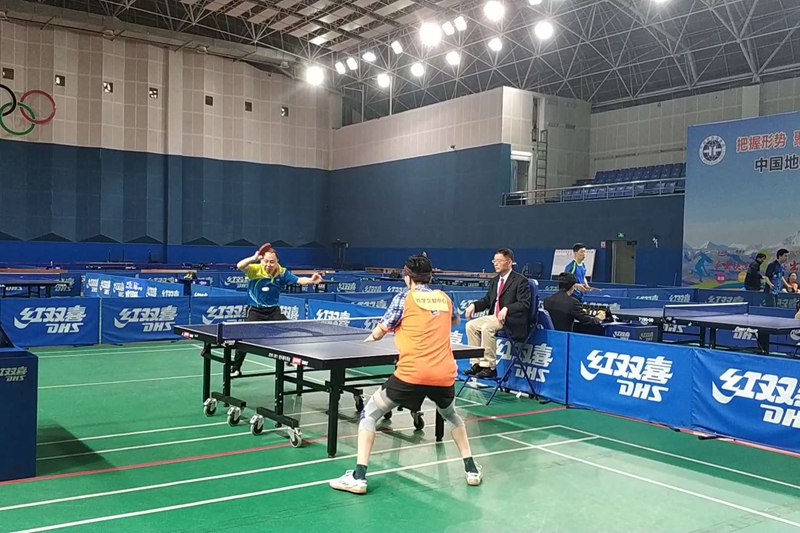 怎么打乒乓球容易得到好成绩 W020190401342923162882.jpg